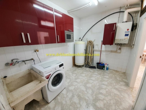 CHALET DE 202 M2.,  UBICADO EN LA URBANIZACIÓN POUSA DO BISPO