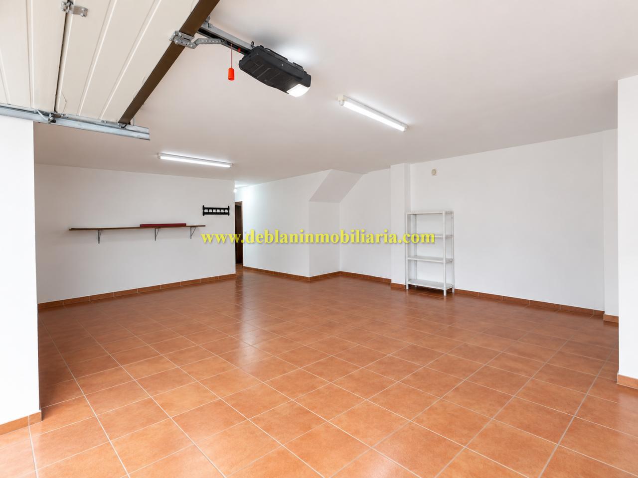 179067196247200046045_179067190611 CHALET DE 202 M2., UBICADO EN LA URBANIZACIÓN POUSA DO BISPO