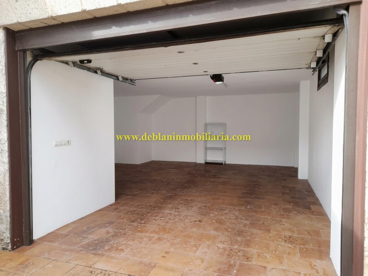 179067196284200046045_179067190608 CHALET DE 202 M2., UBICADO EN LA URBANIZACIÓN POUSA DO BISPO