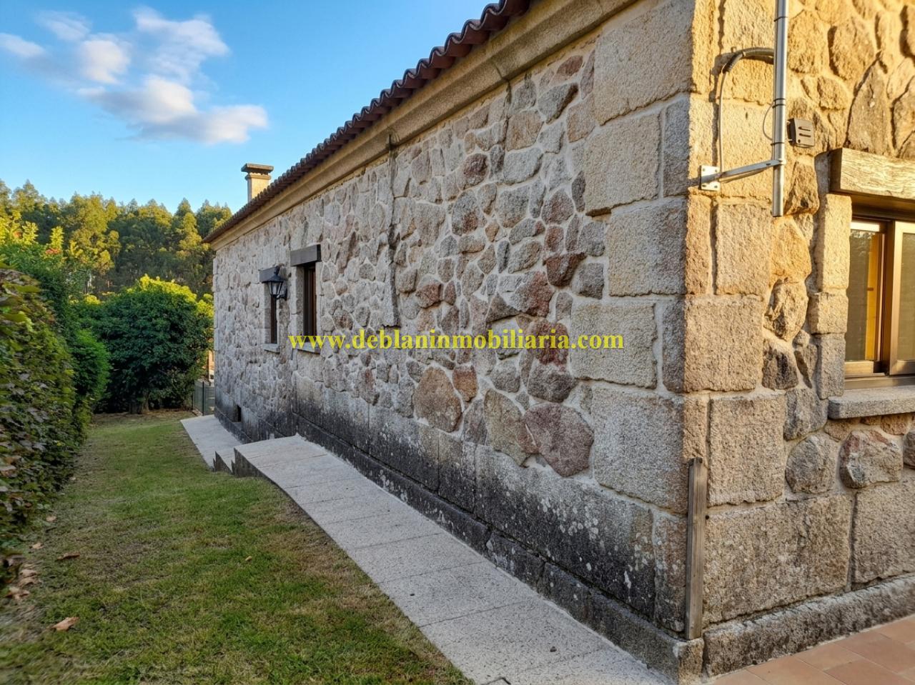 179067196454500046045_179067190620 CHALET DE 202 M2., UBICADO EN LA URBANIZACIÓN POUSA DO BISPO