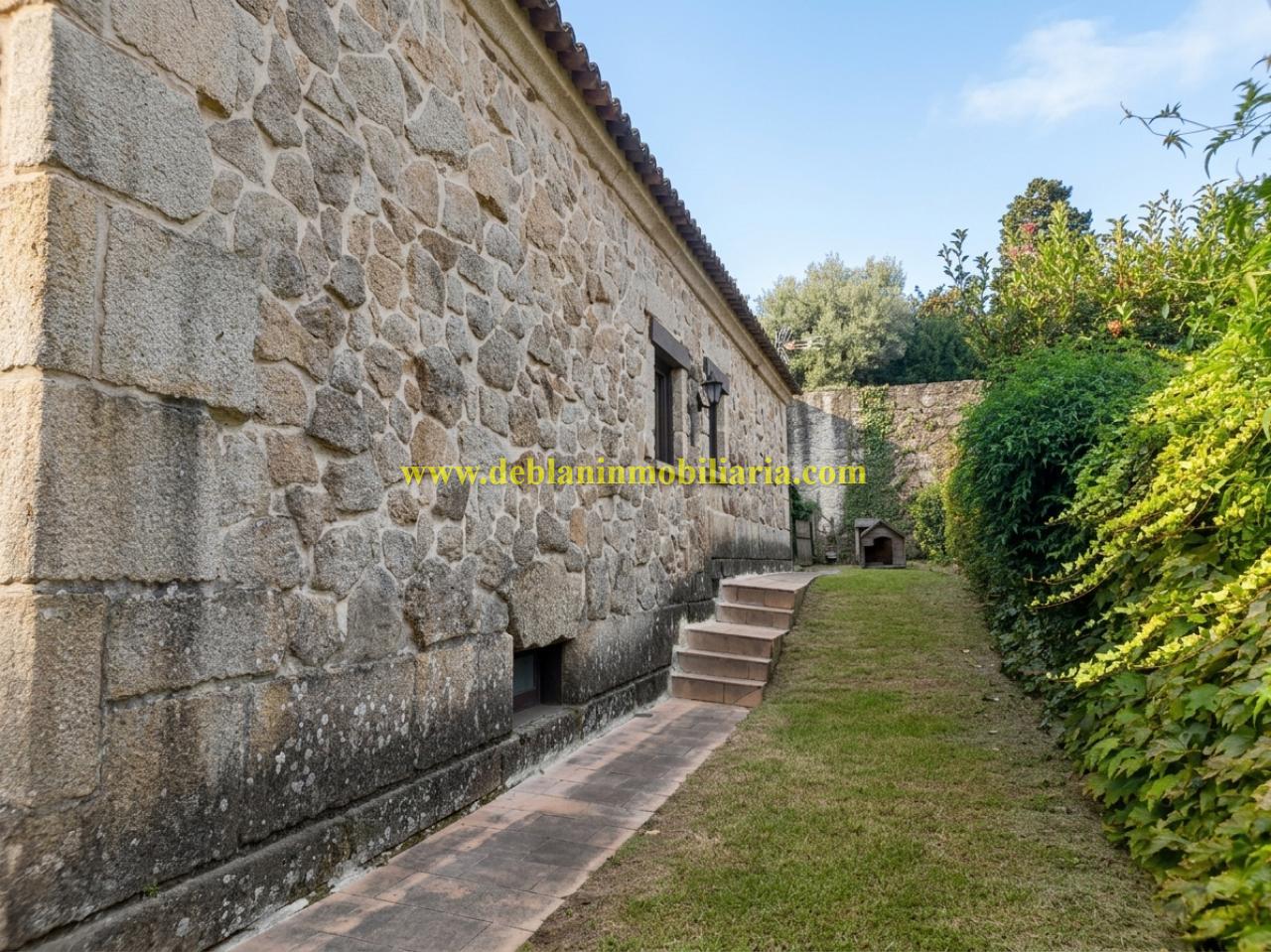 179067196565800046045_179067190627 CHALET DE 202 M2., UBICADO EN LA URBANIZACIÓN POUSA DO BISPO