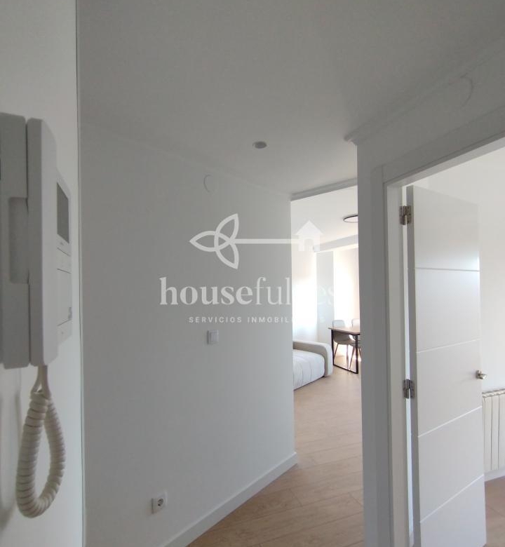 ALQUILER EN CATABOIS – A ESTRENAR – APARTAMENTO CON ASCENSOR Y GARAJE