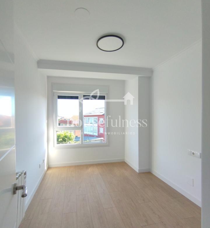 ALQUILER EN CATABOIS – A ESTRENAR – APARTAMENTO CON ASCENSOR Y GARAJE