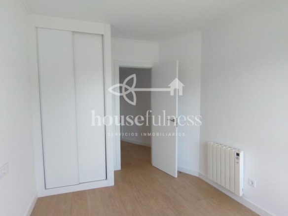 ALQUILER EN CATABOIS – A ESTRENAR – APARTAMENTO CON ASCENSOR Y GARAJE