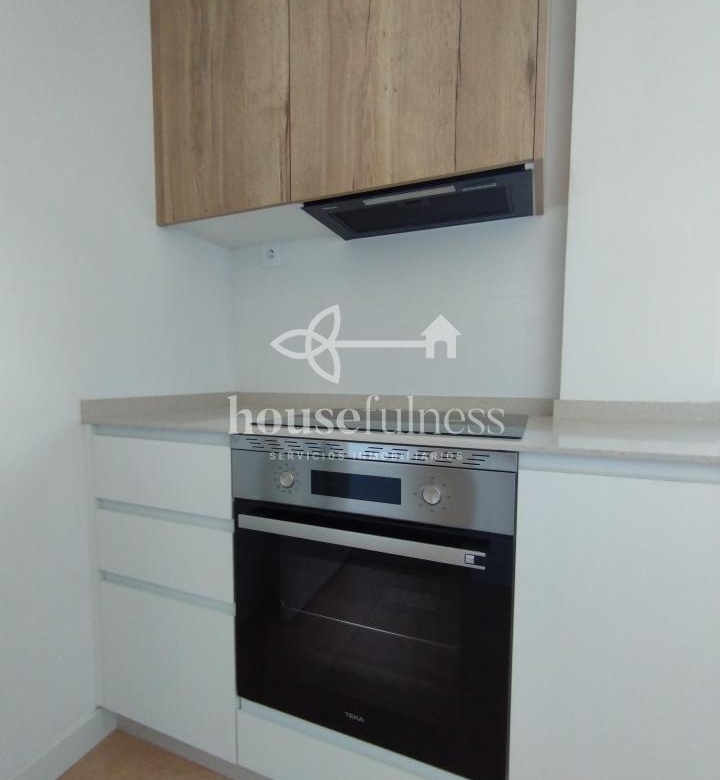 ALQUILER EN CATABOIS – A ESTRENAR – APARTAMENTO CON ASCENSOR Y GARAJE