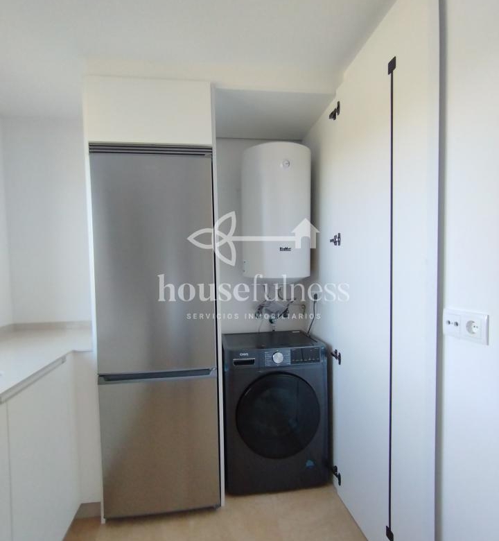 ALQUILER EN CATABOIS – A ESTRENAR – APARTAMENTO CON ASCENSOR Y GARAJE