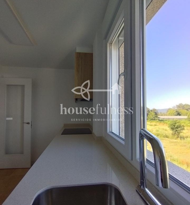 ALQUILER EN CATABOIS – A ESTRENAR – APARTAMENTO CON ASCENSOR Y GARAJE