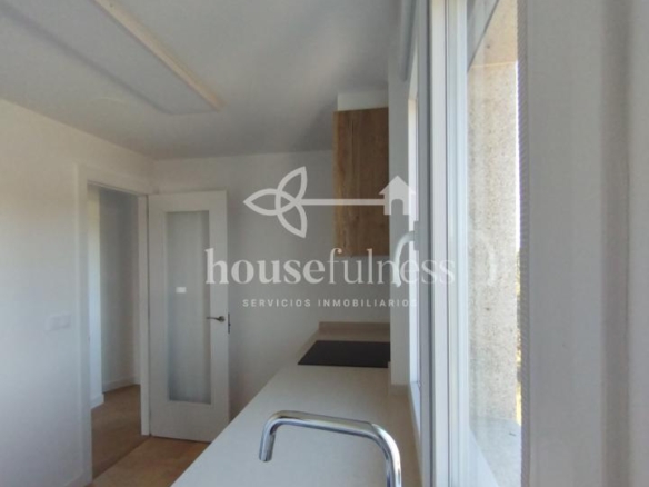 ALQUILER EN CATABOIS – A ESTRENAR – APARTAMENTO CON ASCENSOR Y GARAJE