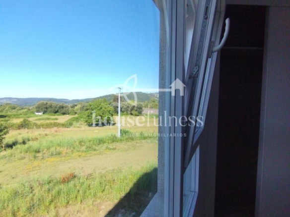 ALQUILER EN CATABOIS – A ESTRENAR – APARTAMENTO CON ASCENSOR Y GARAJE