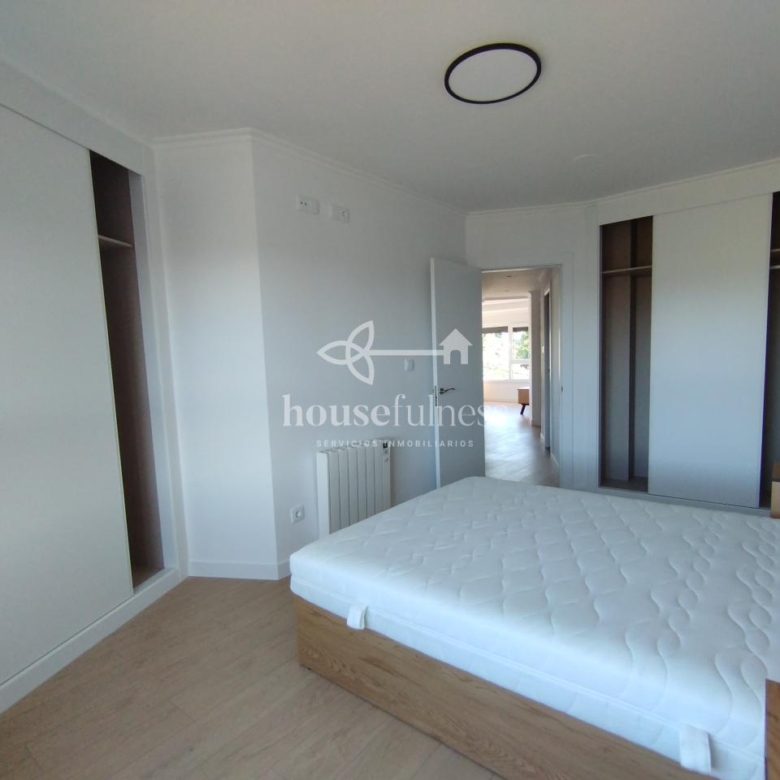 ALQUILER EN CATABOIS – A ESTRENAR – APARTAMENTO CON ASCENSOR Y GARAJE
