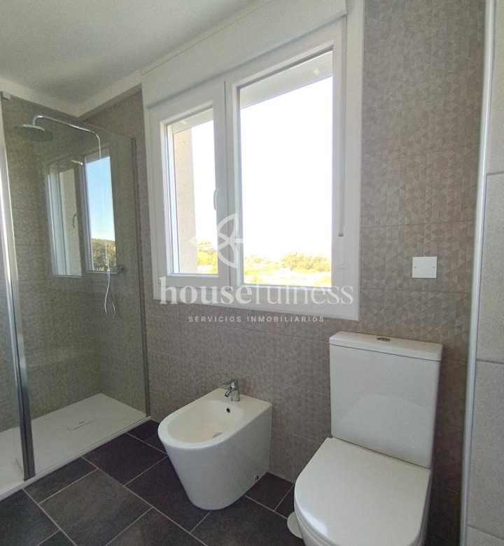 ALQUILER EN CATABOIS – A ESTRENAR – APARTAMENTO CON ASCENSOR Y GARAJE