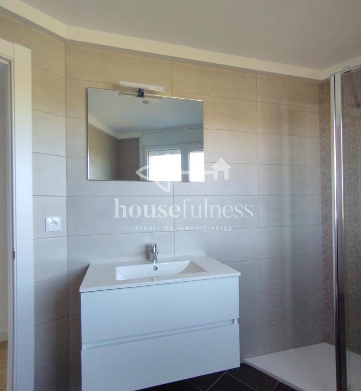 ALQUILER EN CATABOIS – A ESTRENAR – APARTAMENTO CON ASCENSOR Y GARAJE