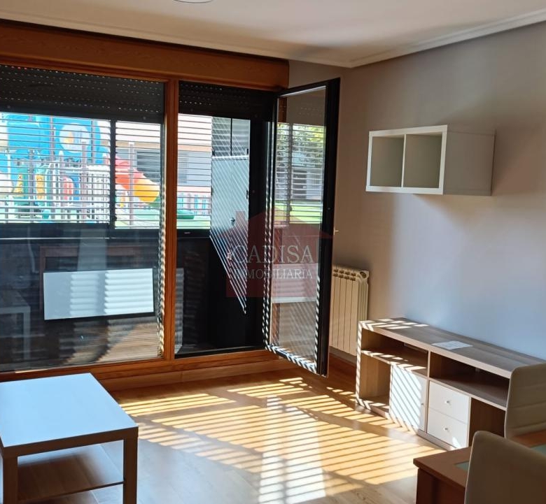 APARTAMENTO EN ALQUILER EN LA FONTANA. REF 10649