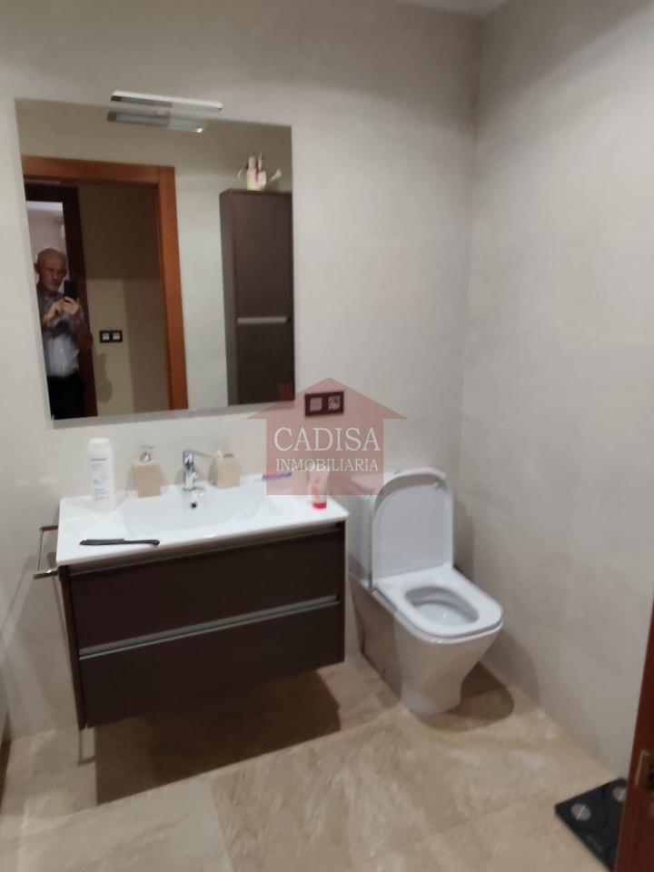 179067706680400173758_179067629257 ALQUILER DE PISO JUNTO A LA PLAZA DEL OESTE.REF:10659