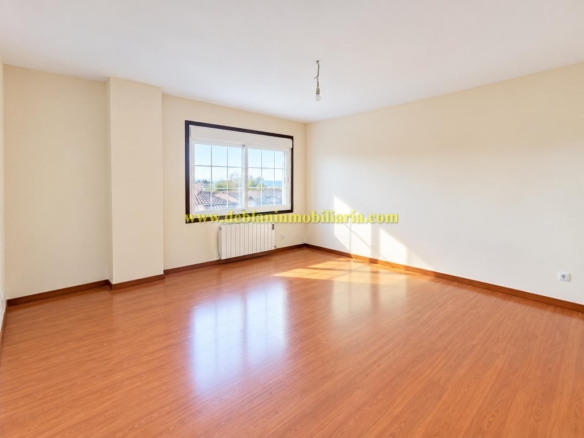 PISO AMPLIO DE 3 HABITACIONES SIN AMUEBLAR