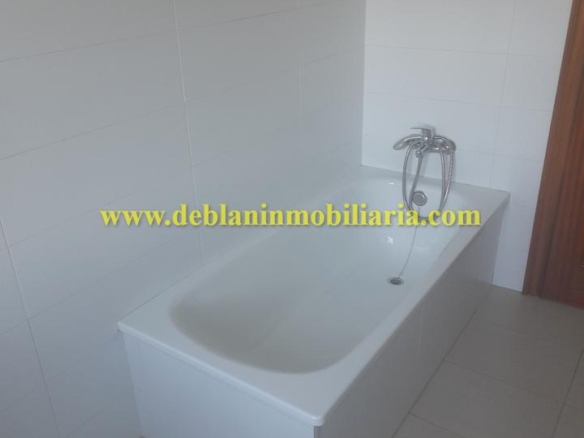 PISO AMPLIO DE 3 HABITACIONES SIN AMUEBLAR