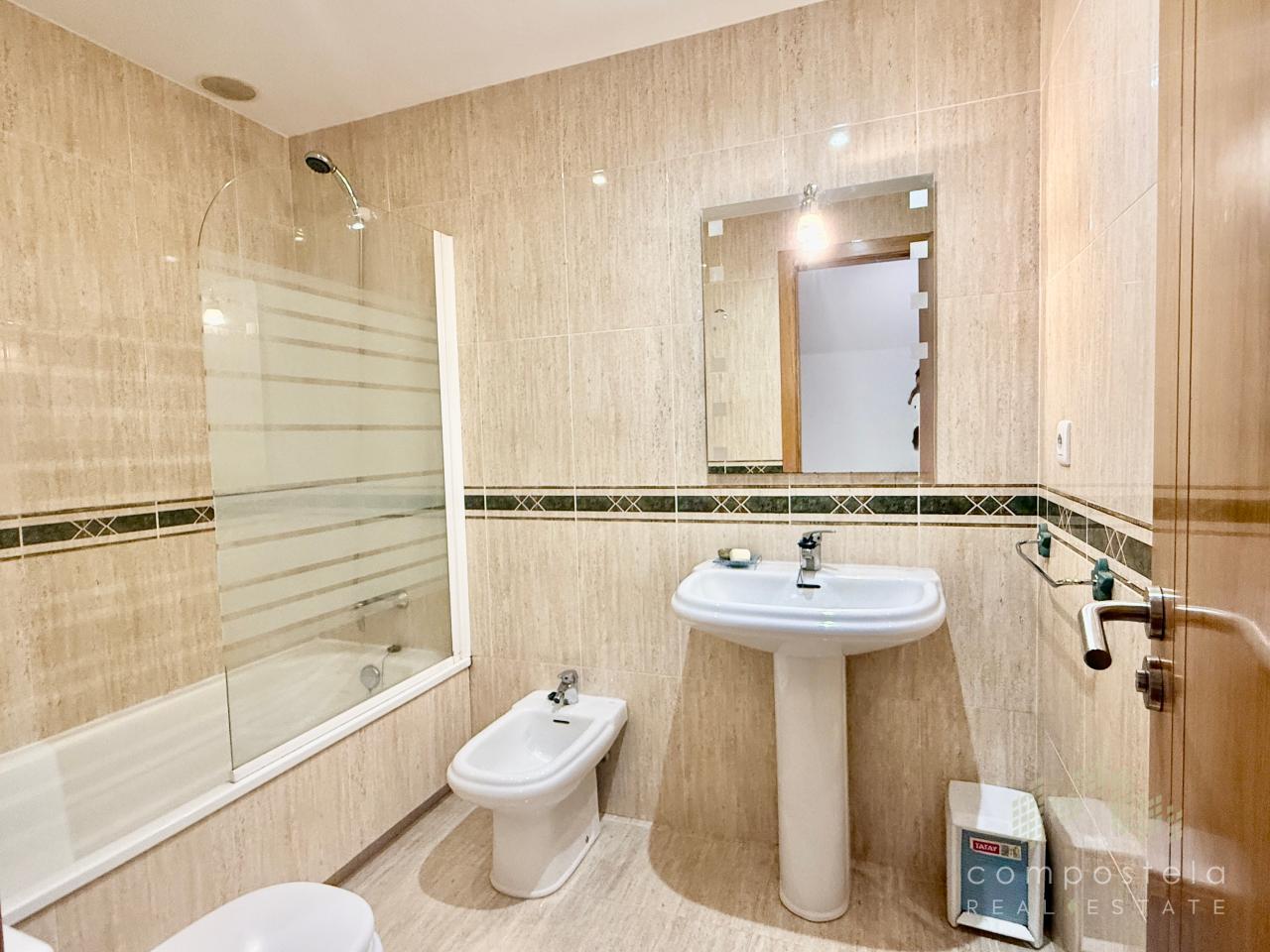 179070173246100172242_179070121609 Jardín y terraza propios de la vivienda