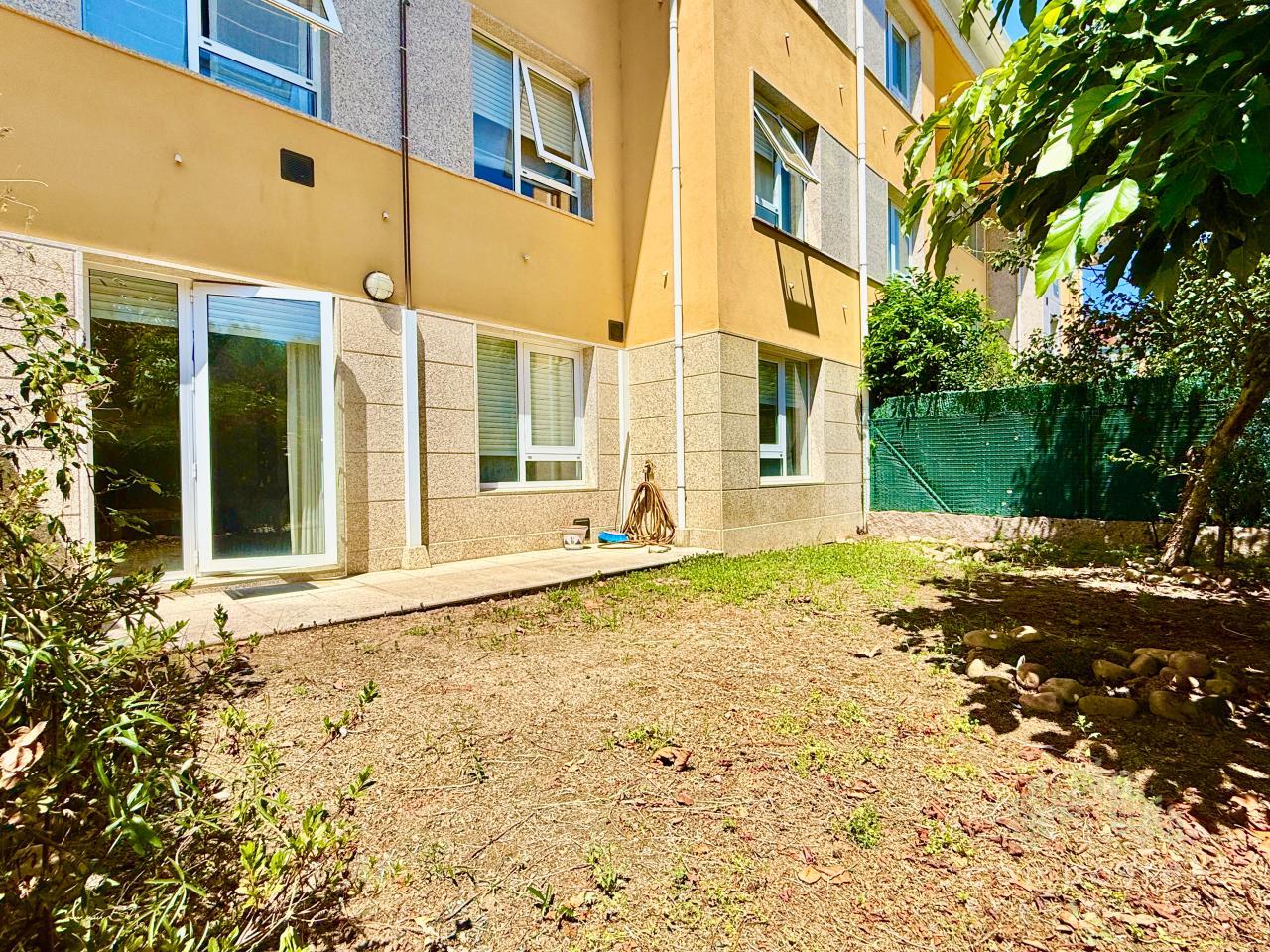 179070197218000172242_178604455455 Jardín y terraza propios de la vivienda