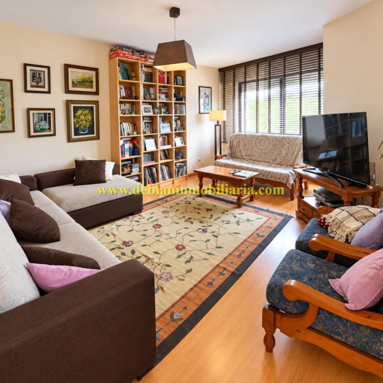 PISO DE 230m2 CON AMPLIA TERRAZA