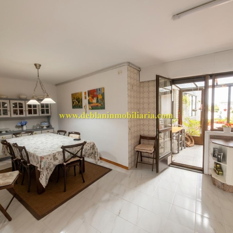 PISO DE 230m2 CON AMPLIA TERRAZA