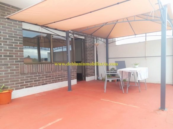 PISO DE 230m2 CON AMPLIA TERRAZA
