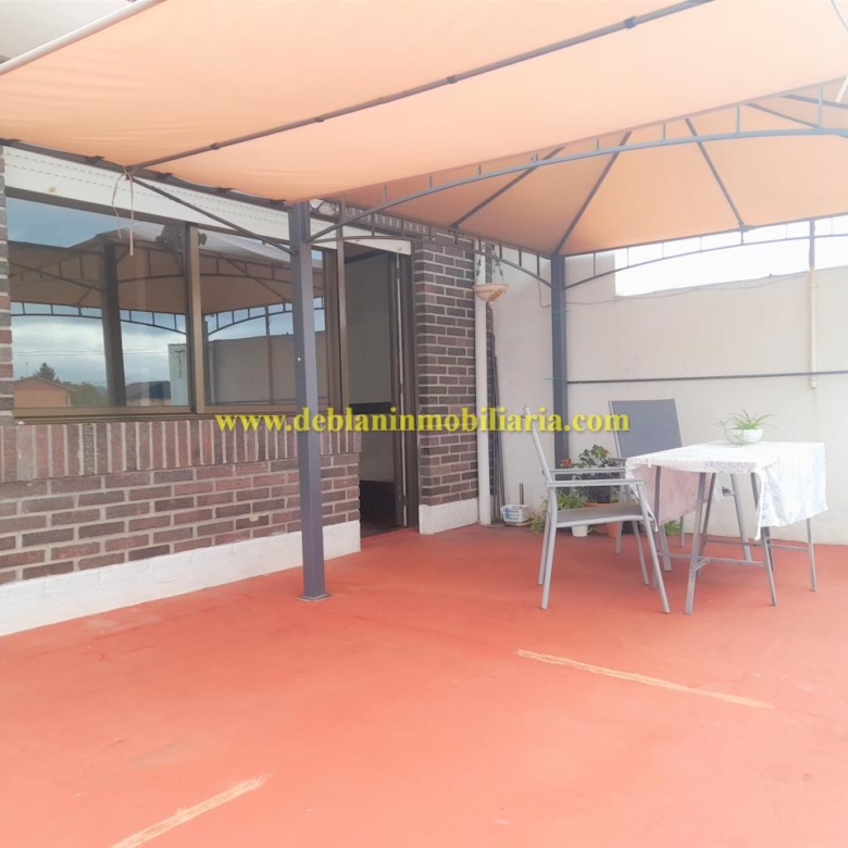 PISO DE 230m2 CON AMPLIA TERRAZA