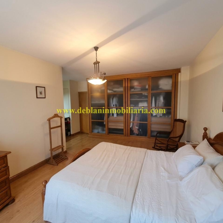 PISO DE 230m2 CON AMPLIA TERRAZA