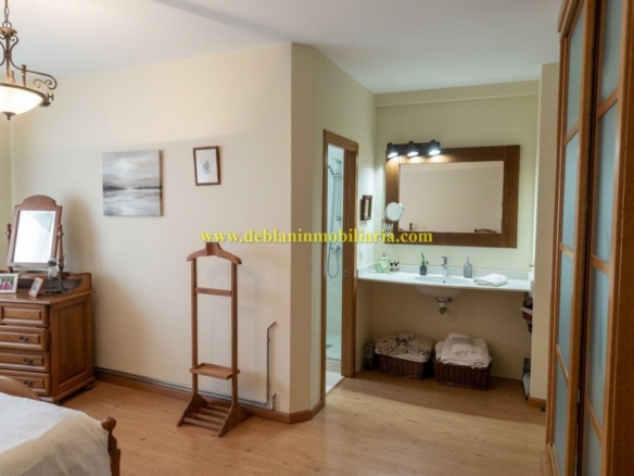 PISO DE 230m2 CON AMPLIA TERRAZA