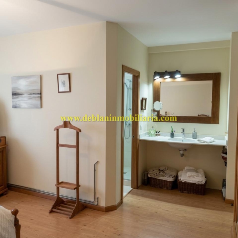PISO DE 230m2 CON AMPLIA TERRAZA