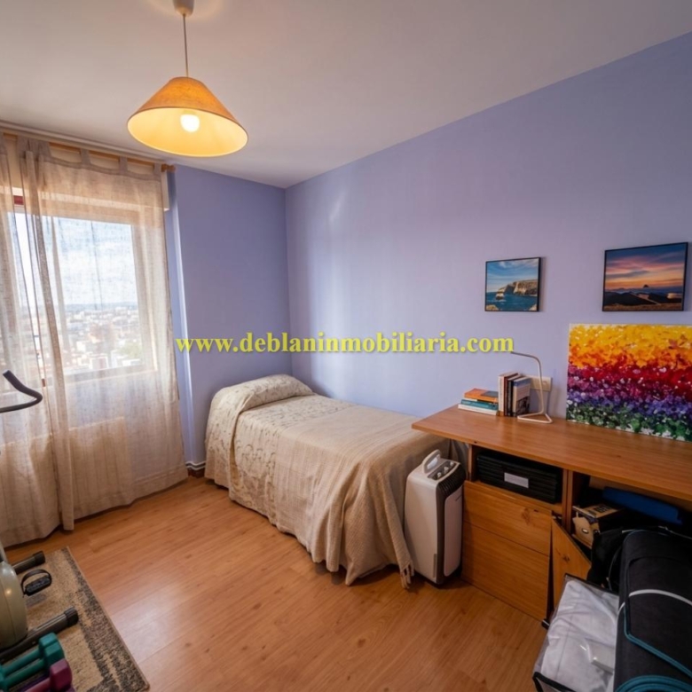 PISO DE 230m2 CON AMPLIA TERRAZA