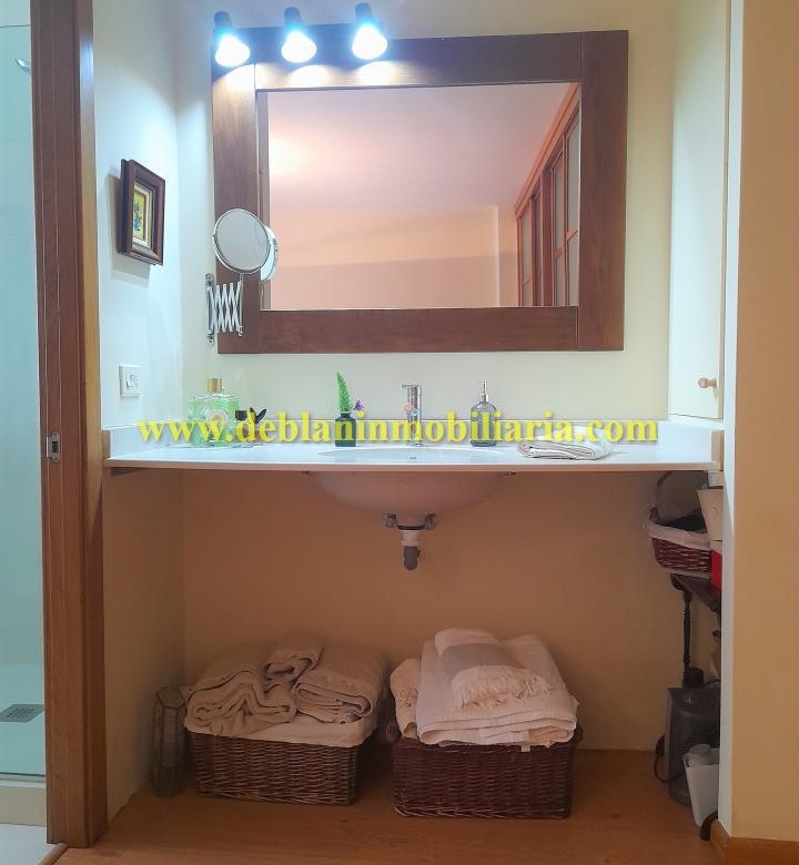 PISO DE 230m2 CON AMPLIA TERRAZA