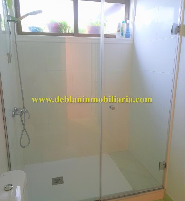 PISO DE 230m2 CON AMPLIA TERRAZA
