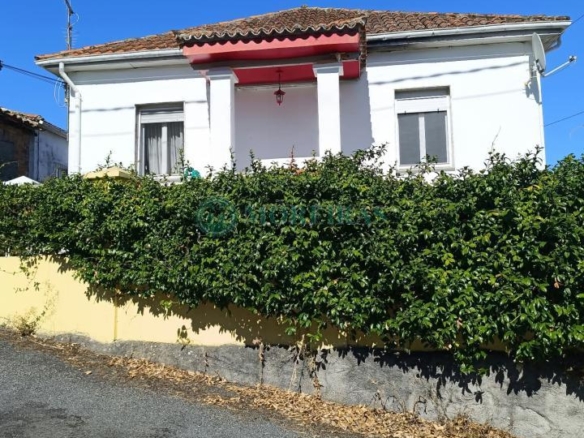 Casa Reformada con jardín