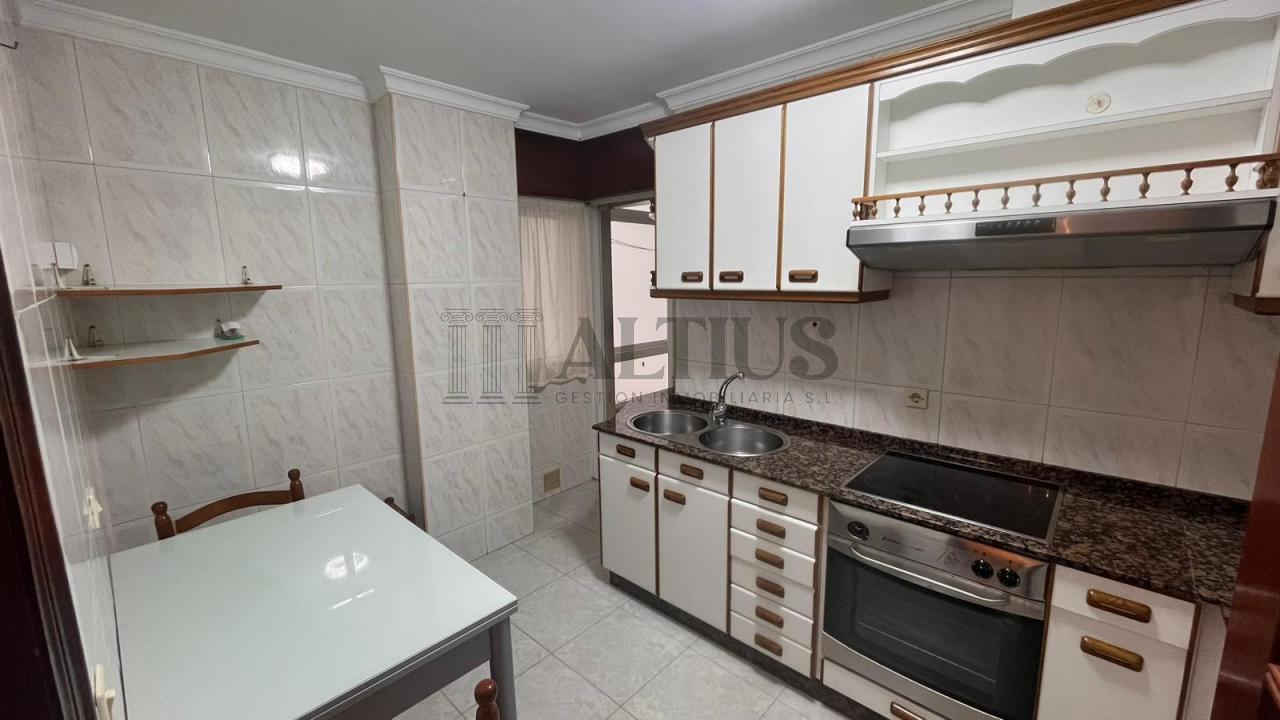 179085542974200170395_177607894211 Piso en alquiler- Av. Benito Vigo A estrada