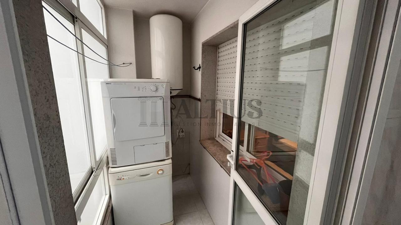 179085543126600170395_177607894456 Piso en alquiler- Av. Benito Vigo A estrada
