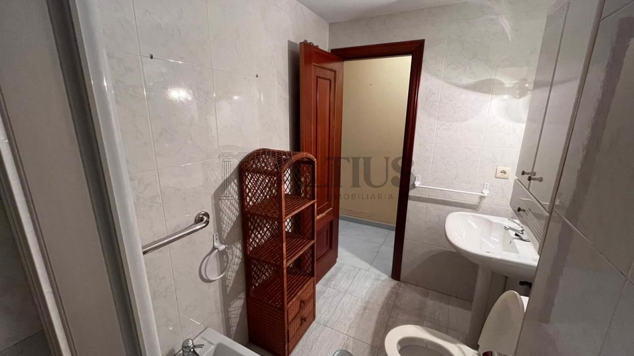 179085543441500170395_177607894987 Piso en alquiler- Av. Benito Vigo A estrada