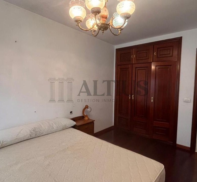 Piso en alquiler-  Av. Benito Vigo A estrada
