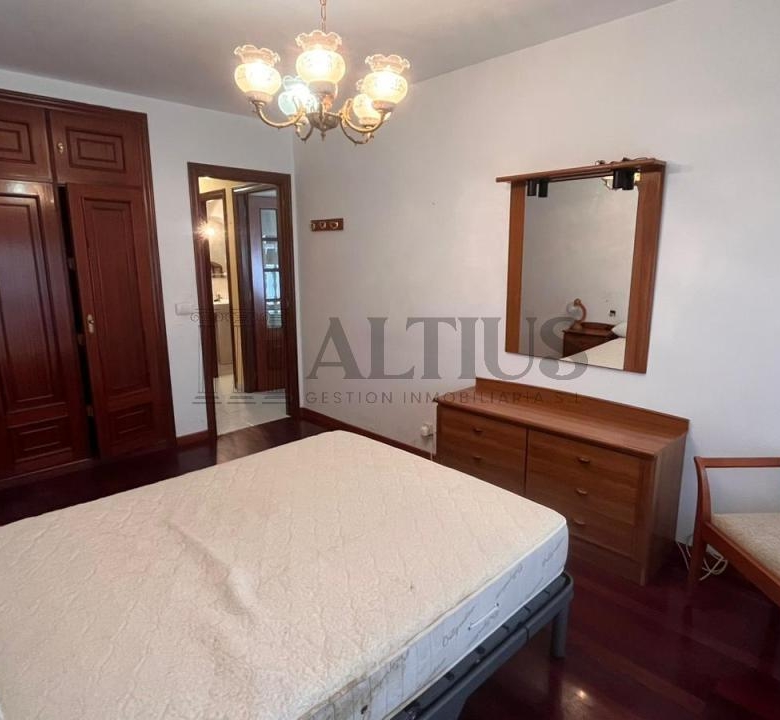 Piso en alquiler-  Av. Benito Vigo A estrada