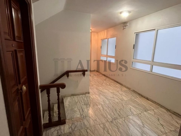 Piso en alquiler-  Av. Benito Vigo A estrada