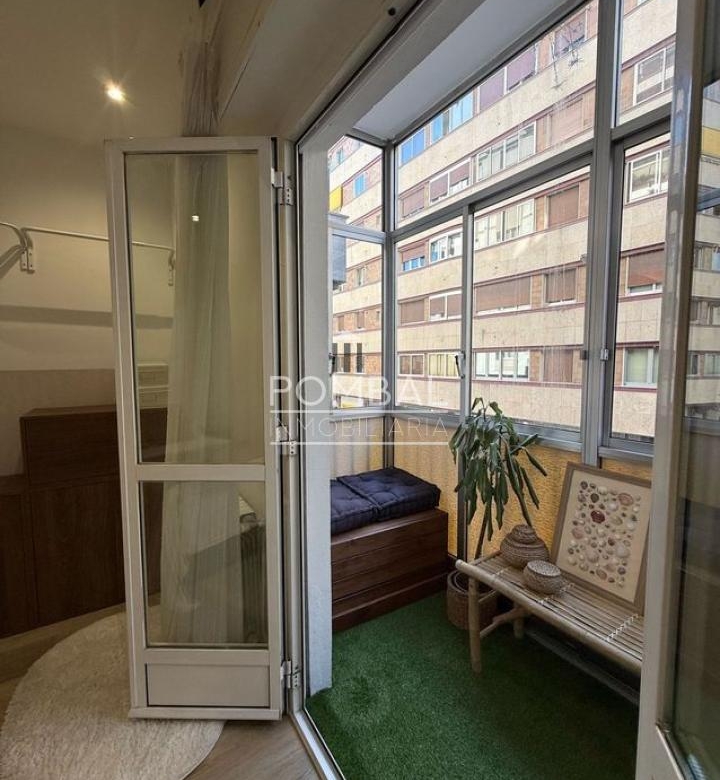 PISO REFORMADO CON TERRAZA CUBIERTA EN AVENIDA DE BUENOS AIRES