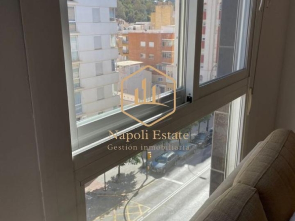 AMPLIO Y LUMINOSO PISO EN ALQUILER – OLLETAS, MÁLAGA