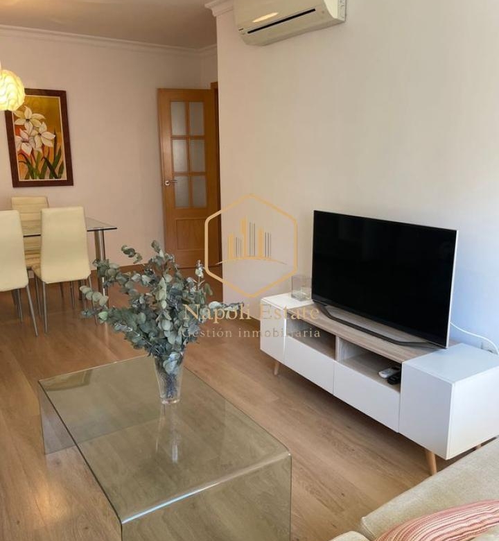 AMPLIO Y LUMINOSO PISO EN ALQUILER – OLLETAS, MÁLAGA