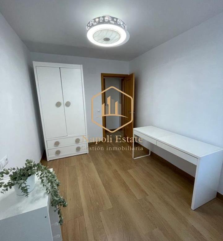 AMPLIO Y LUMINOSO PISO EN ALQUILER – OLLETAS, MÁLAGA