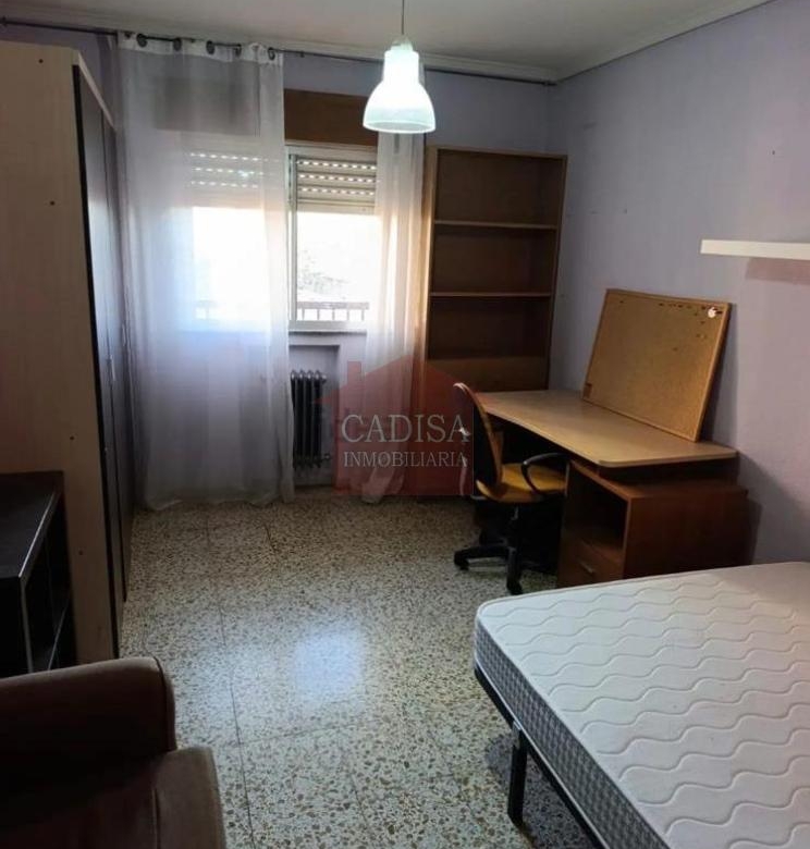 ALQUILER DE PISO, ZONA CAMPUS.REF:10662