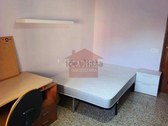 ALQUILER DE PISO, ZONA CAMPUS.REF:10662