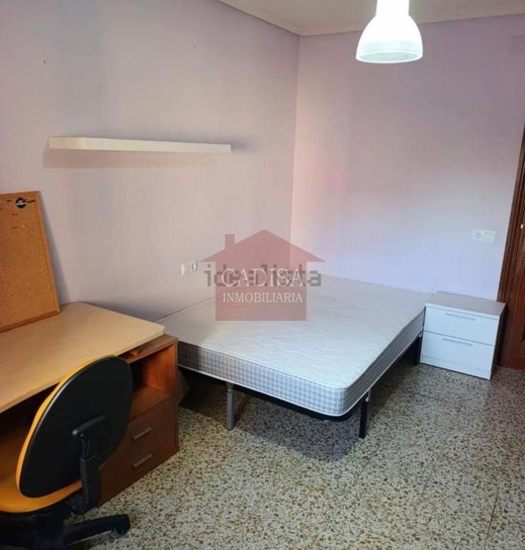 ALQUILER DE PISO, ZONA CAMPUS.REF:10662
