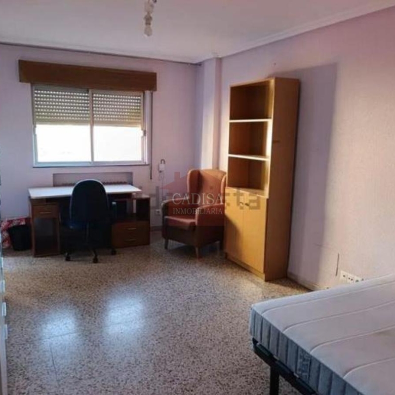 ALQUILER DE PISO, ZONA CAMPUS.REF:10662