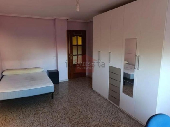 ALQUILER DE PISO, ZONA CAMPUS.REF:10662