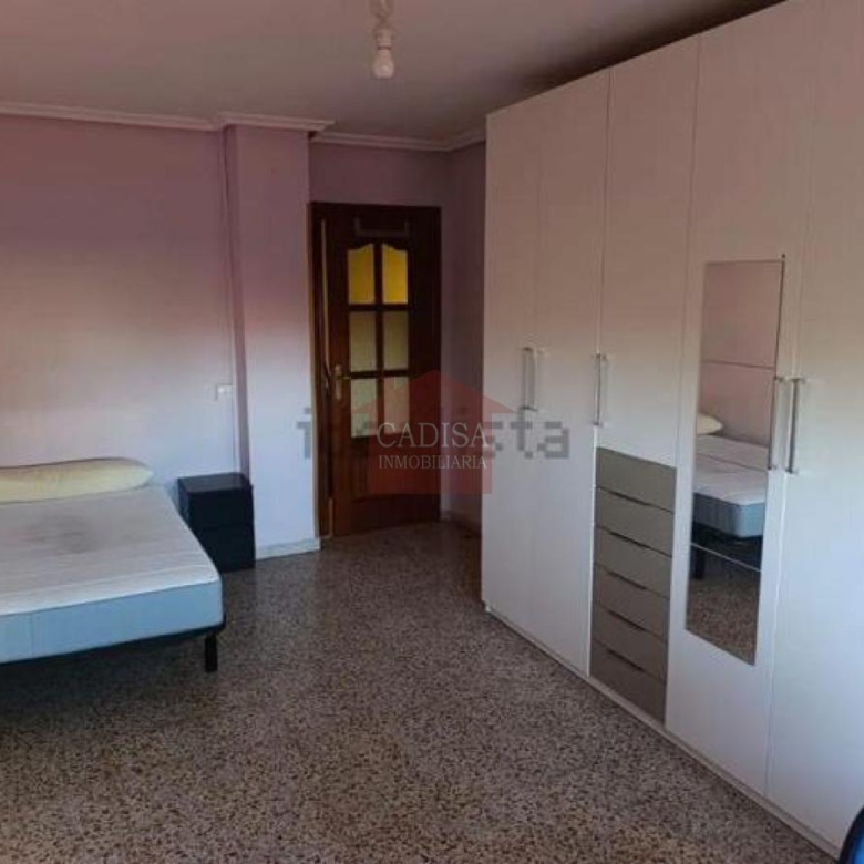 ALQUILER DE PISO, ZONA CAMPUS.REF:10662