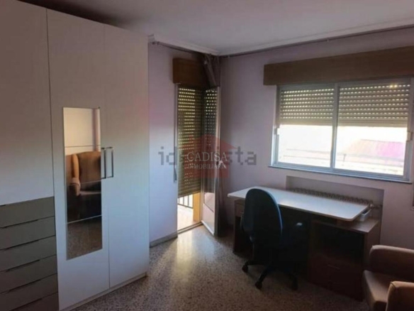 ALQUILER DE PISO, ZONA CAMPUS.REF:10662